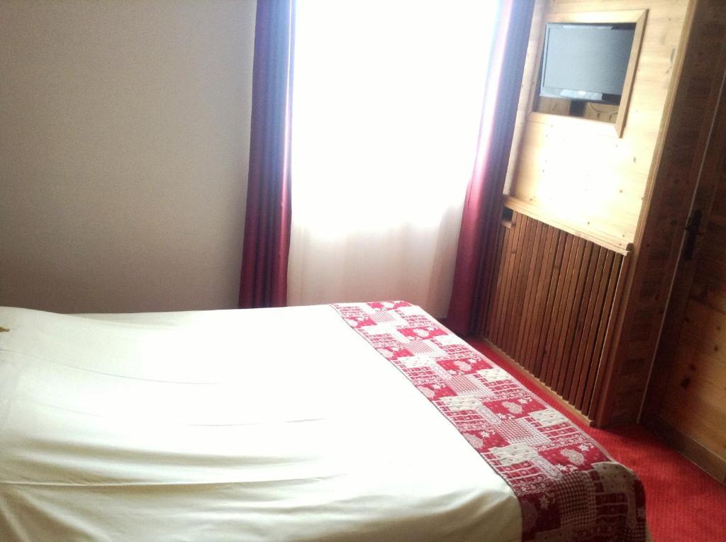 Hotel Logis Le Pont De Champ Beaucroissant Pokój zdjęcie