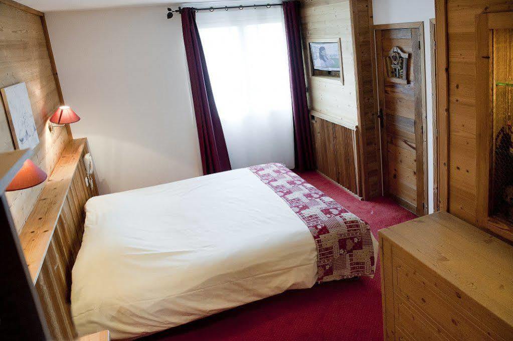 Hotel Logis Le Pont De Champ Beaucroissant Zewnętrze zdjęcie